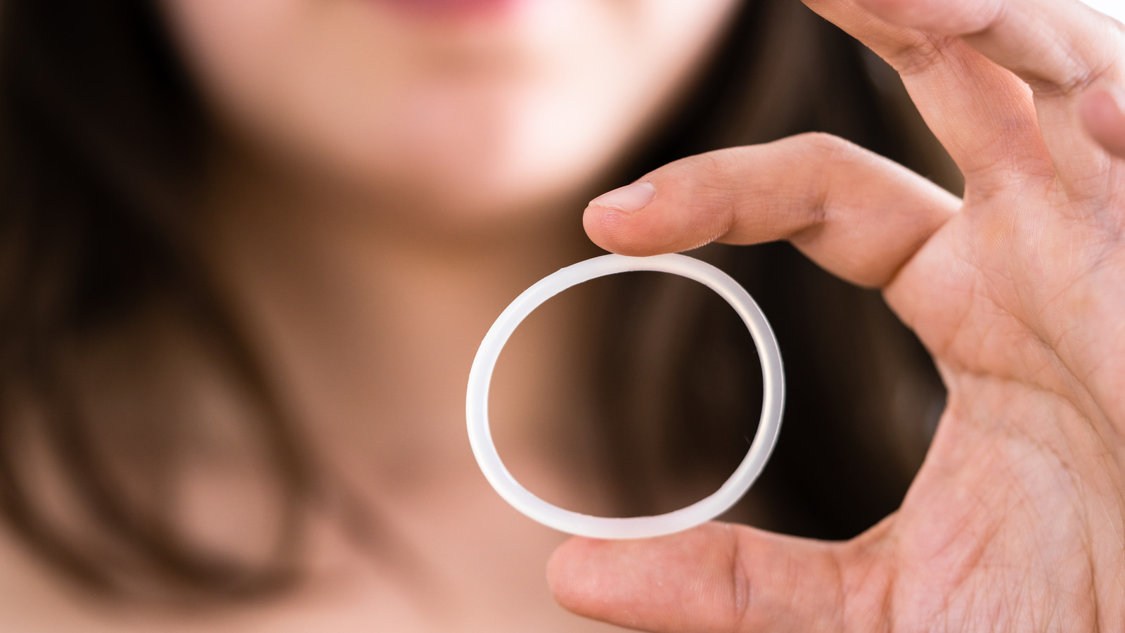Vaginal Ring For Birth Control: Effectiveness & Side Effects