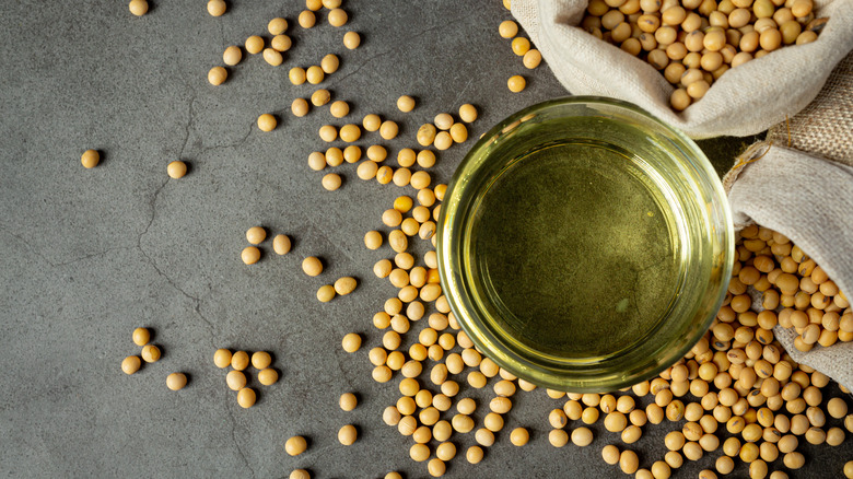 soybean oil in glass cup