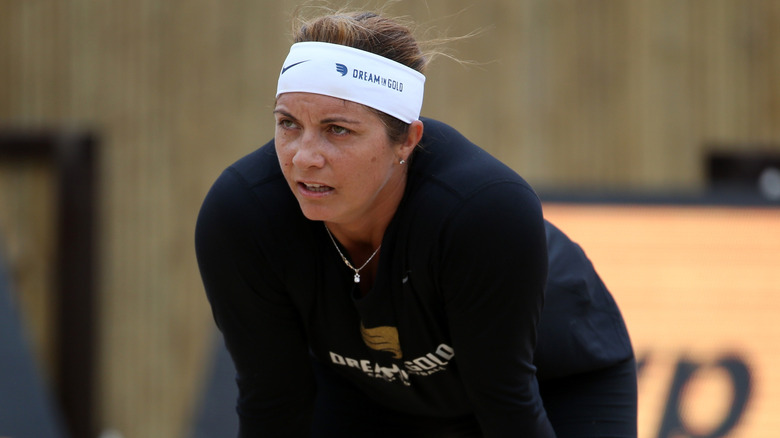 Misty May-Treanor playing volleyball