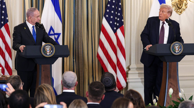Donald Trump speaking with Netanyahu