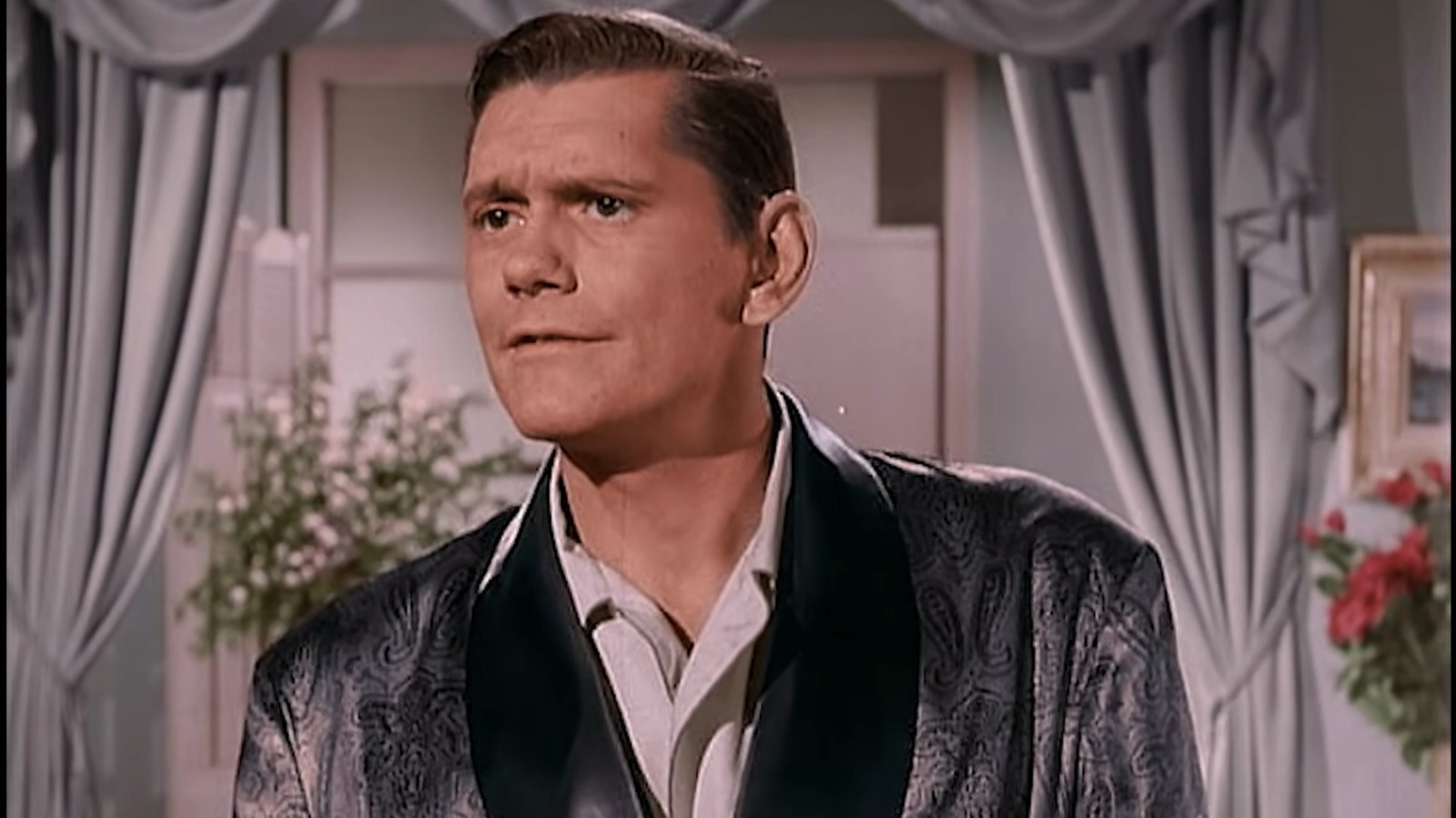 <a href="https://www.healthdigest.com/2295421/bewitched-dick-york-on-set-medical-emergency-never-returned-show/" target="_blank">57 Years Ago, Bewitched’s Dick York Had An On-Set Medical Emergency That Ended His Run</a>