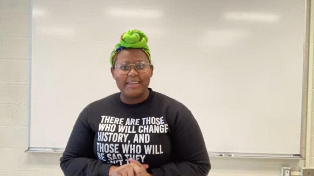 Dasia Taylor in her school's chemistry lab