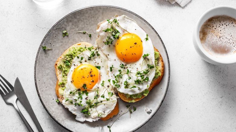 A fried egg sandwich 