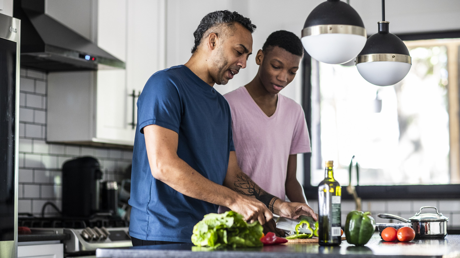 <a href="https://www.healthdigest.com/1851845/green-beans-vegetable-prevent-heart-disease-lower-cholesterol-blood-pressure-stroke-risk/" target="_blank">A Popular Green Vegetable Can Prevent Heart Disease By Lowering Cholesterol, Blood Pressure, And Stroke Risk</a>