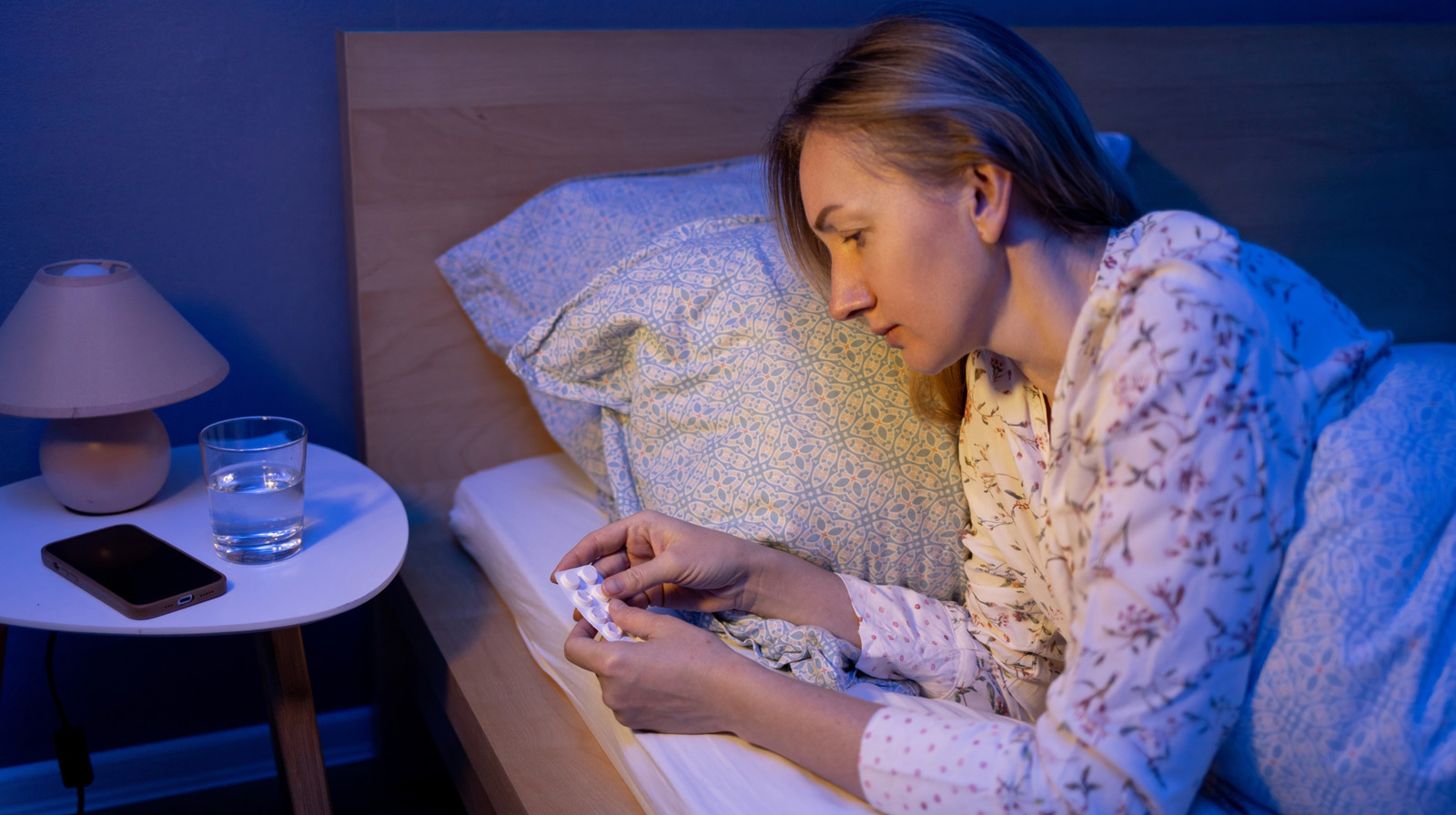 <a href="https://www.healthdigest.com/1883615/popular-over-the-counter-sleep-aid-unisom-increase-dementia-risk/" target="_blank">A Popular Over-The-Counter Sleep Aid Could Increase Your Risk Of Dementia</a>