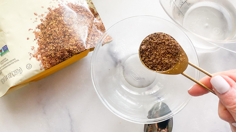 flaxseed over bowl 