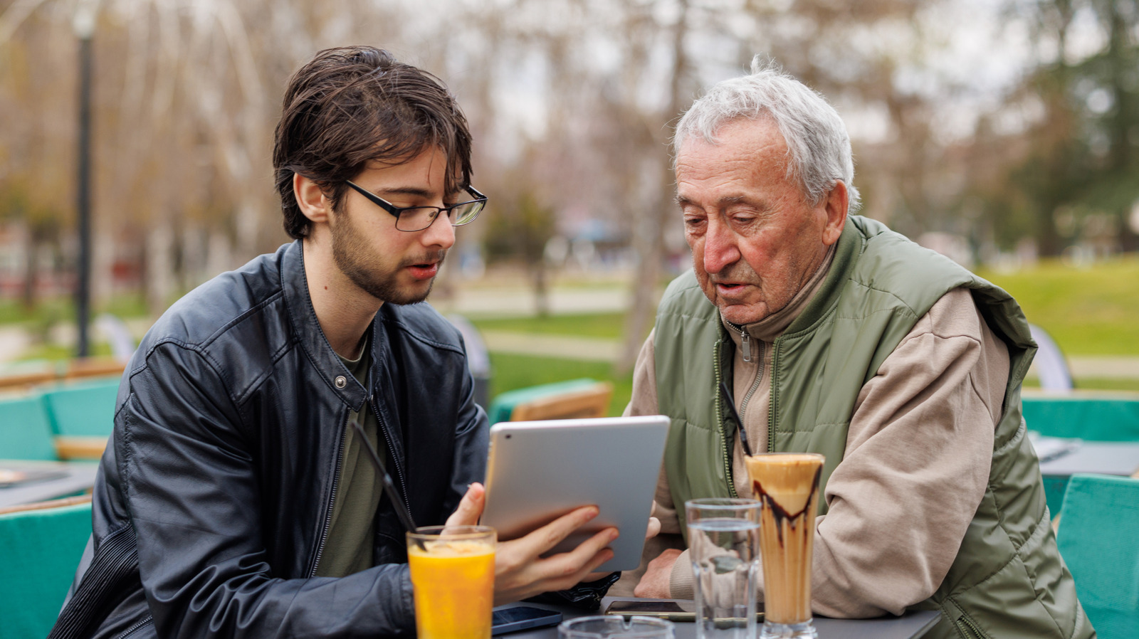 <a href="https://www.healthdigest.com/2211592/are-millennials-aging-faster-boomers/" target="_blank">Are Millennials Aging Faster Than Boomers?</a>