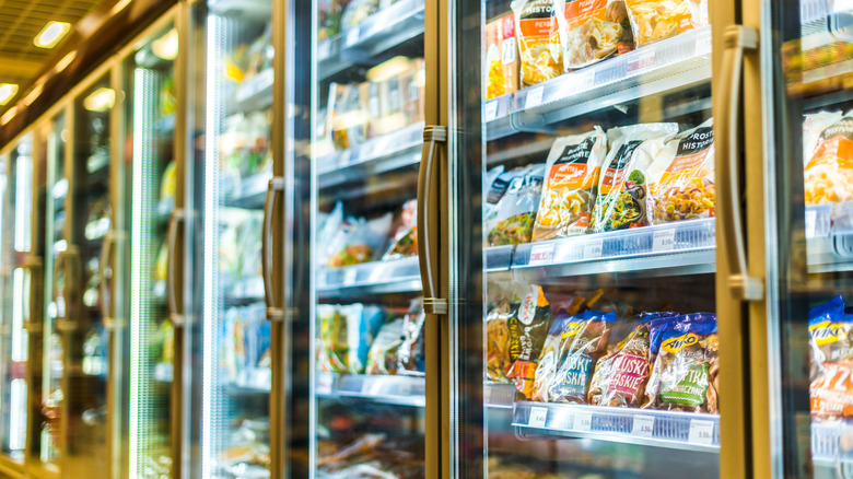 grocery store frozen food aisle