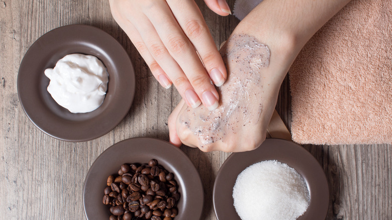 applying salt on skin