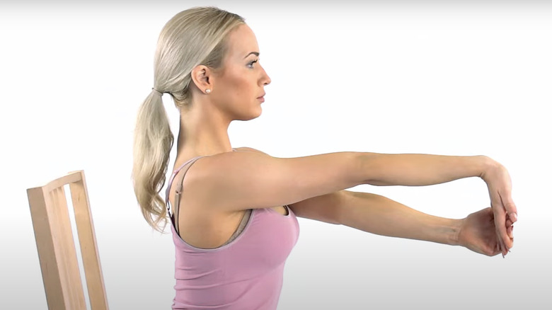 woman doing wrist extension