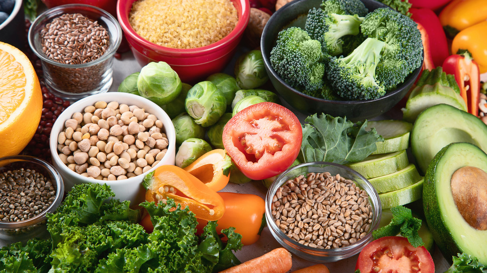 Healthy foods high in fiber like broccoli, nuts, produce