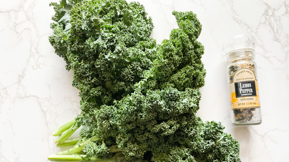 raw kale and lemon pepper