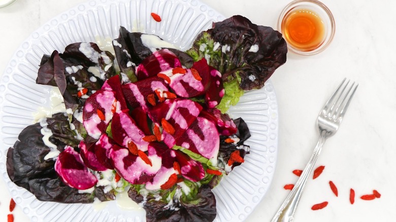 beet salad with dressing