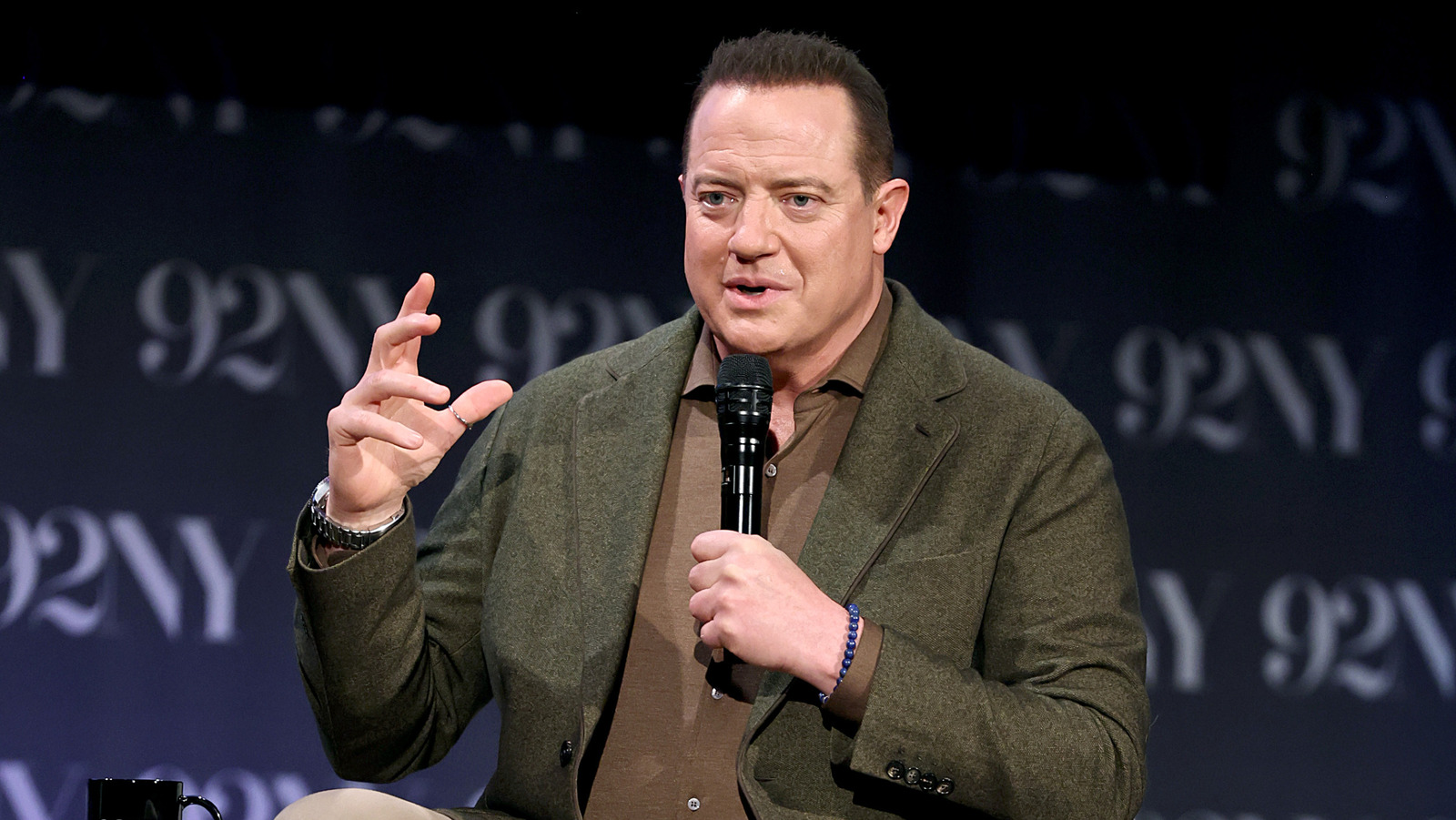 <a href="https://www.healthdigest.com/2051935/brendan-fraser-health-problems-doing-own-stunts/" target="_blank">Brendan Fraser’s Health Took A Beating Due To His Commitment To Doing His Own Stunts</a>