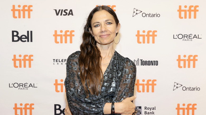 Justine Bateman smiling