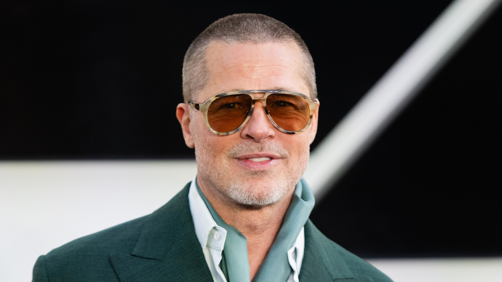<a href="https://www.healthdigest.com/2248363/celebrities-quit-smoking-cold-turkey/" target="_blank">Celebrities Who Quit Smoking Cold Turkey</a>