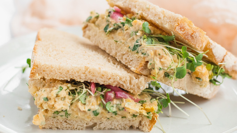 chickpea salad sandwich