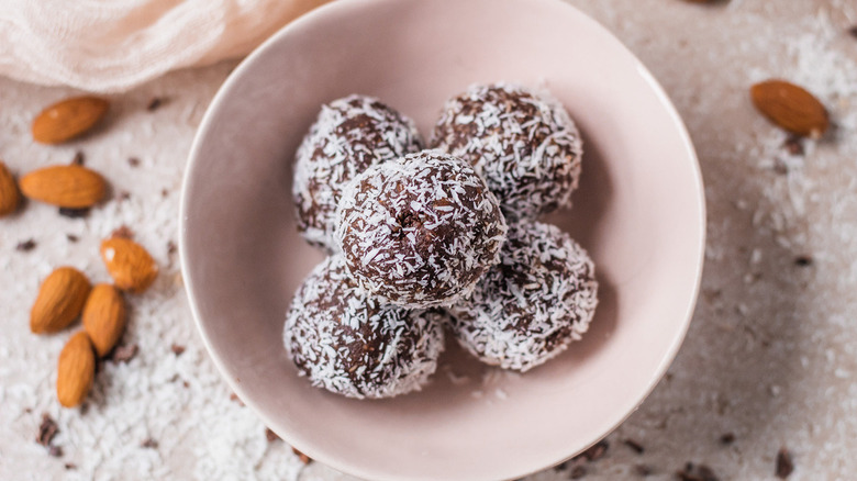 energy bites in bowl