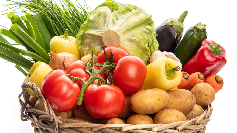 Basket of several vegetables