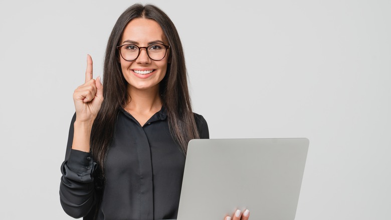 woman with a computer