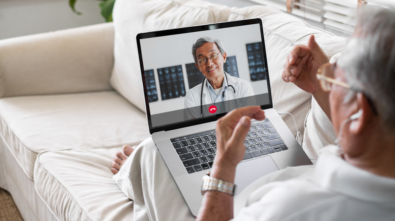 doctor patient televisit