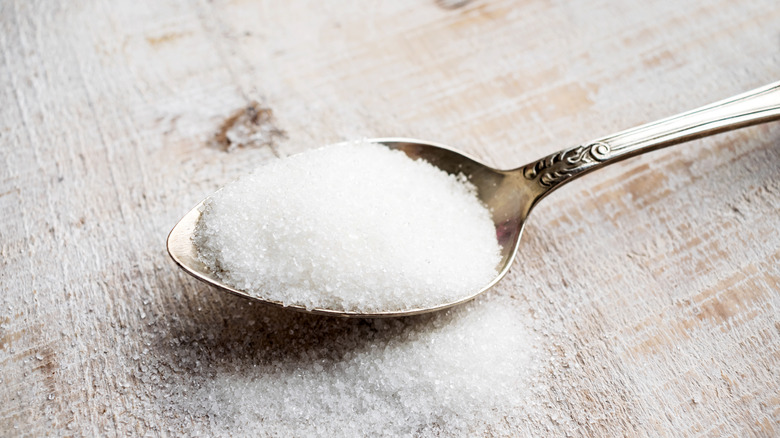 A sugar substitute in a spoon