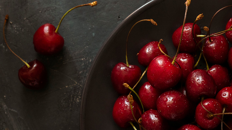 Bowl of cherries