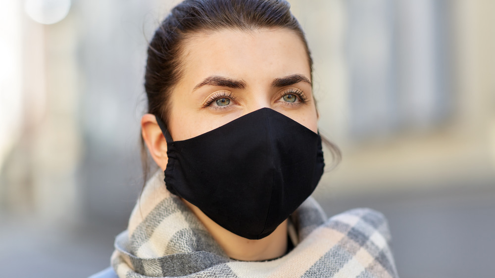 woman wearing an antimicrobial mask