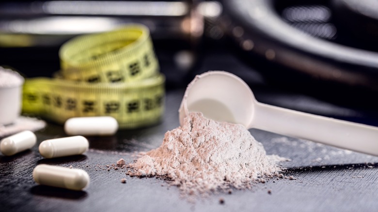 A powdered creatine supplement