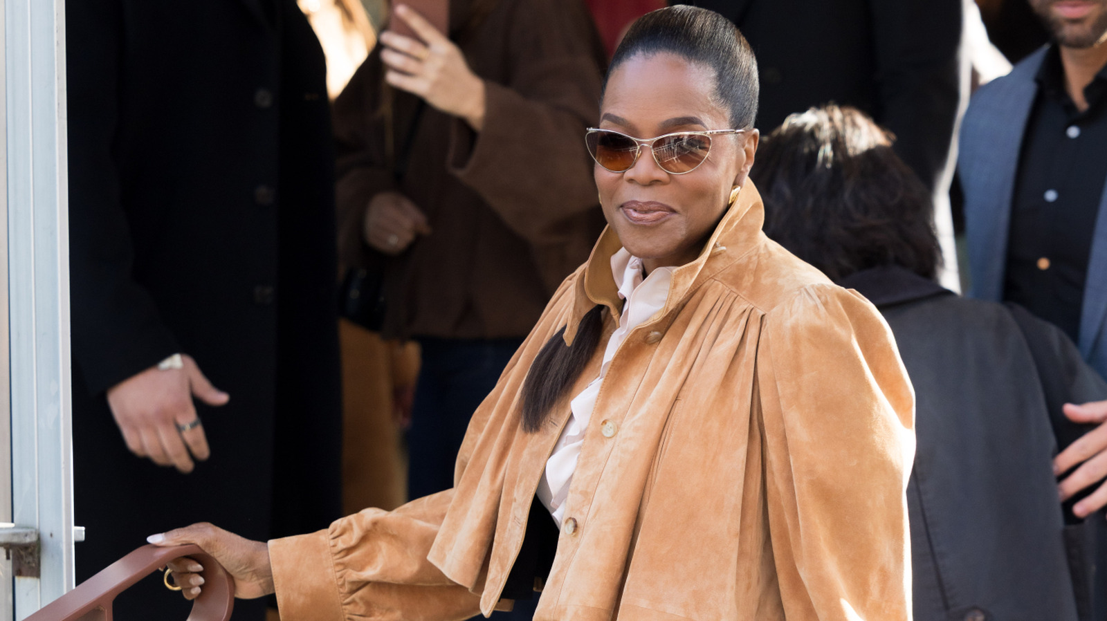<a href="https://www.healthdigest.com/2124868/does-oprah-winfrey-struggle-walk-post-ozempic-she-will-not-ignore-health-rumor/" target="_blank">Does Oprah Winfrey Struggle To Walk Post-Ozempic? This Is The Health Rumor She Couldn’t Ignore</a>