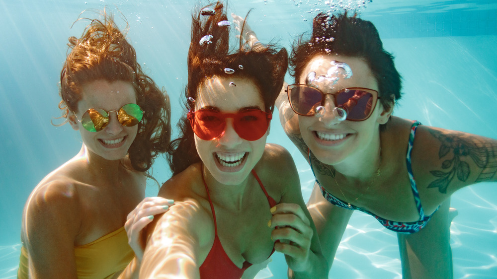 Women swimming 