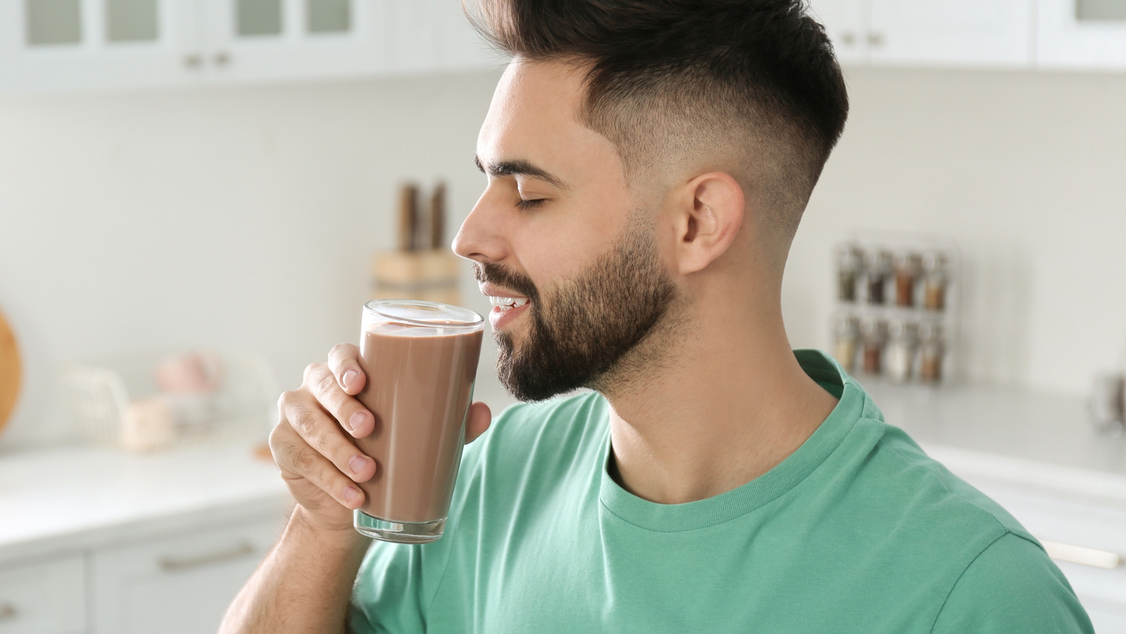 <a href="https://www.healthdigest.com/1764528/drinking-chocolate-milk-unexpected-effect-workout-recovery/" target="_blank">Drinking Chocolate Milk Has An Unexpected Effect On Your Workout Recovery</a>