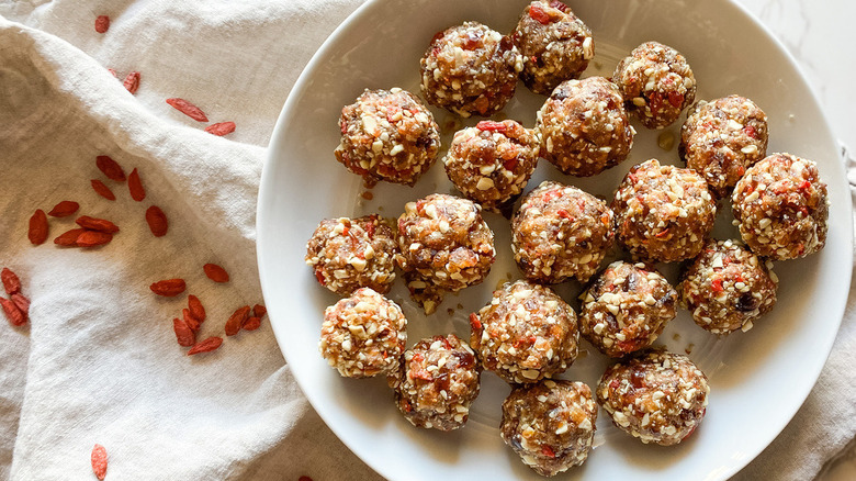 goji berry energy bites
