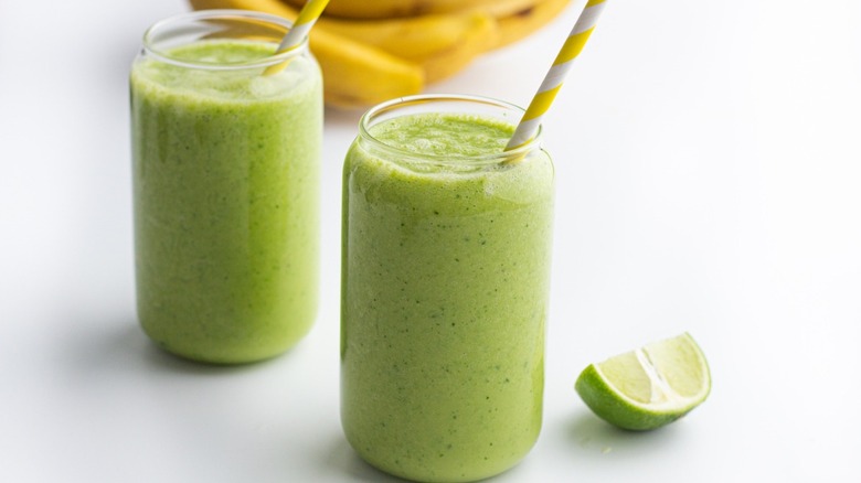 Easy Kale And Spinach Smoothie