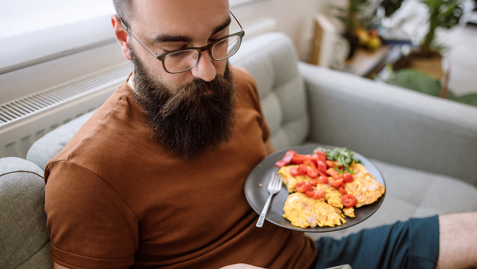 <a href="https://www.healthdigest.com/1732614/eating-eggs-improve-hydration-unexpected-effect/" target="_blank">Eating Eggs Has An Unexpected Effect On Your Hydration</a>
