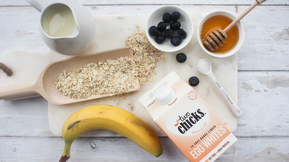 ingredients for egg white oatmeal