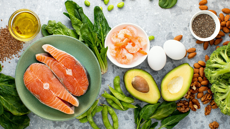 collage of foods rich in omega-3s