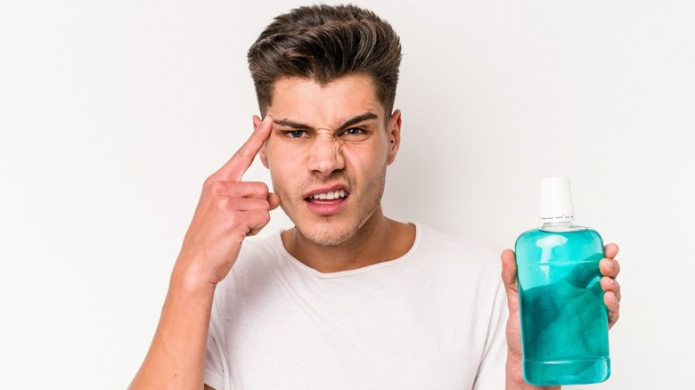 Bad breath: mouthwash?