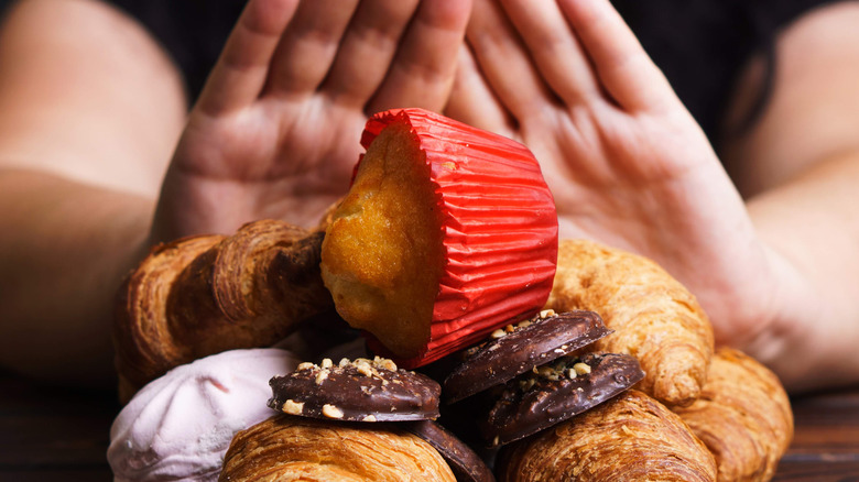Saying no to unhealthy foods concept 