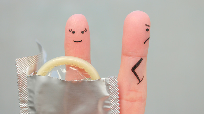 finger demonstration of unprotected sex