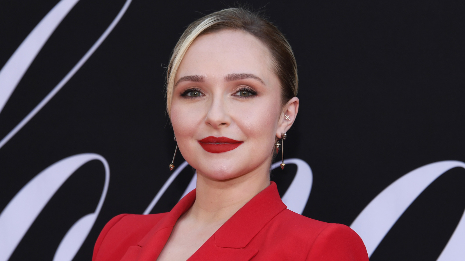 <a href="https://www.healthdigest.com/2238366/hayden-panettiere-reflections-postpartum-struggles/" target="_blank">Hayden Panettiere’s Reflections On Postpartum Struggles Were Achingly Human</a>