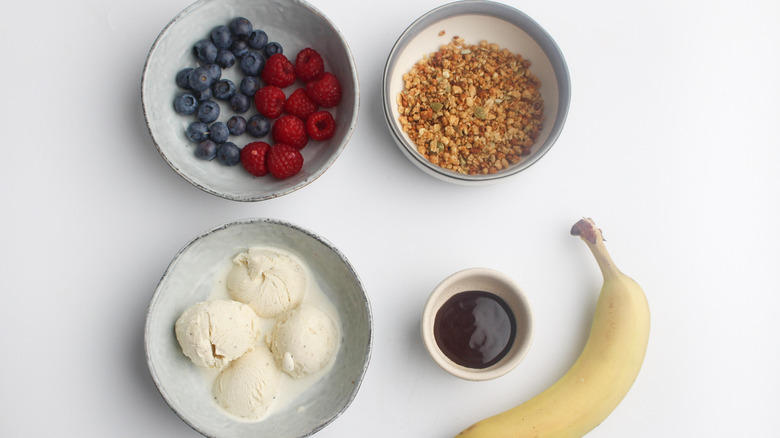 ingredients for healthy banana split
