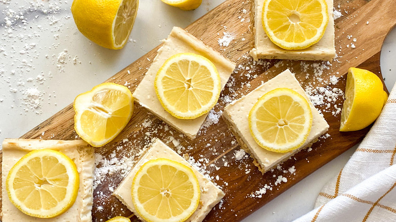 Healthy Lemon Bars Recipe With Rolled Oats on a plate 