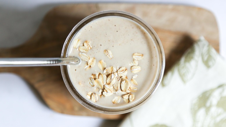 oat smoothie in jar
