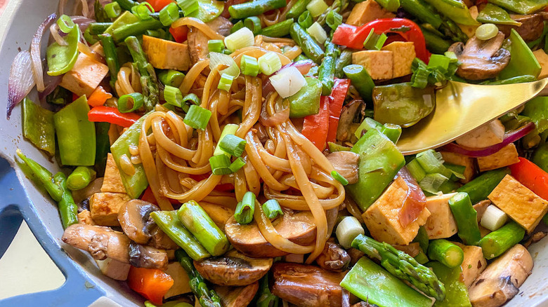 noodle, vegetable, and tofu mixture