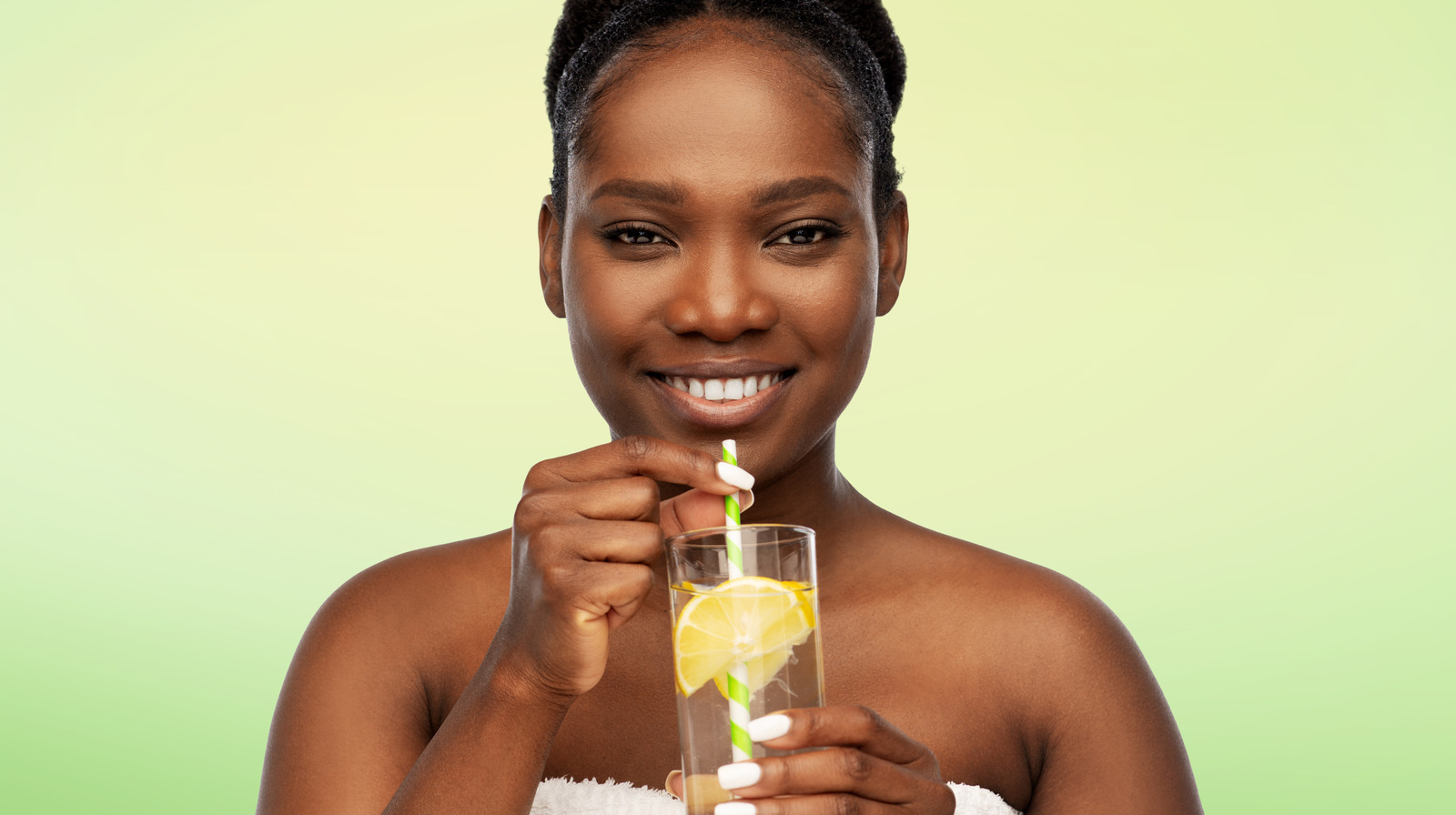 How Drinking Lemon Water Impacts Your Bladder