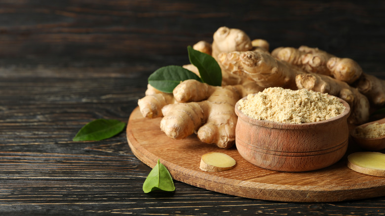Ginger root and powdered ginger