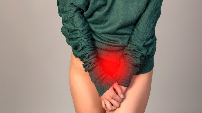 Woman with pelvic pain due to chlamydia 
