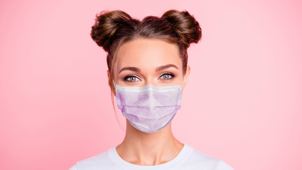 Woman wearing a mask