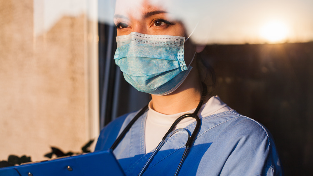 health care worker wearing mask